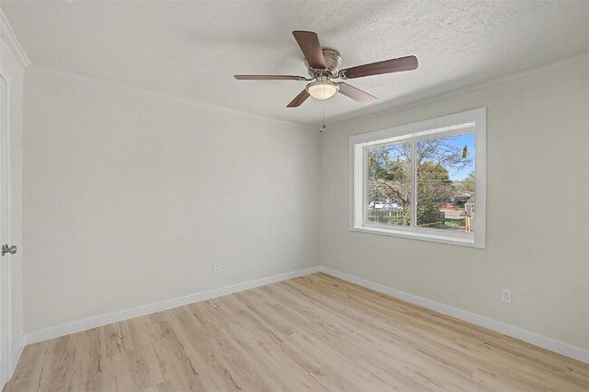 Photo - Fully renovated 1 bed, 1 bath apartments - Utilities Included Unit C