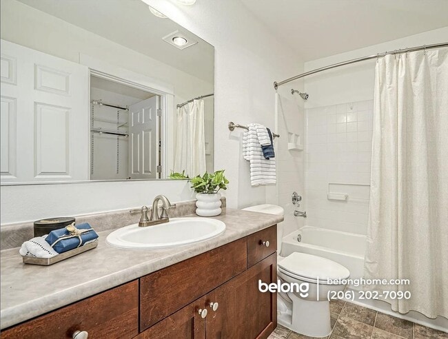 Photo - 25025 SE Klahanie Blvd Unit J102