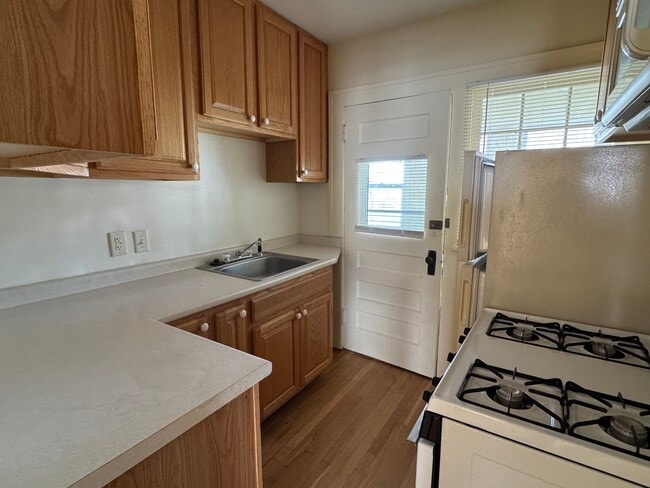 Kitchen - 2921 High St Unit 2917 High Apt.#1