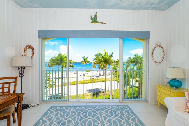 Photo - 35 Harbour Isle Dr W Unit 302