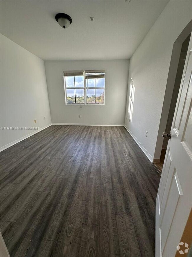 Building Photo - 14364 SW 11th St Rental