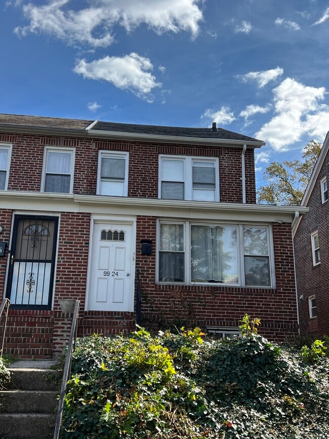 Photo - 9924 Ascan Ave