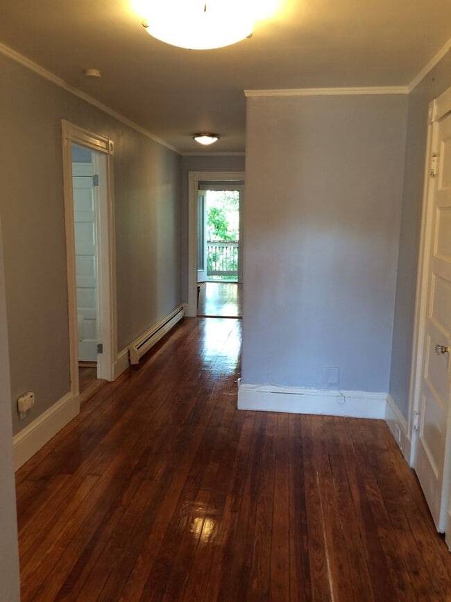 Building Photo - 149 Magazine St Unit 3
