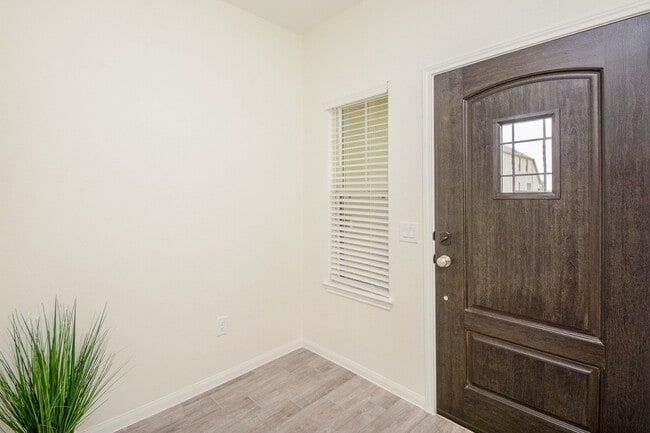 Photo - 18134 Sonresa Wy