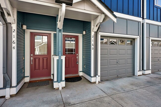 Building Photo - Modern 3-Story Tacoma Condo – Downtown Cit...