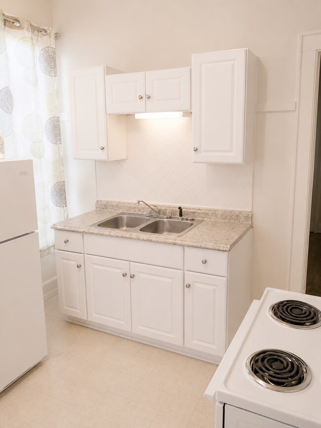 Photo - 2555 N Humboldt Blvd