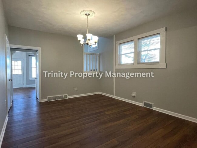 Photo - 309 Hedge St