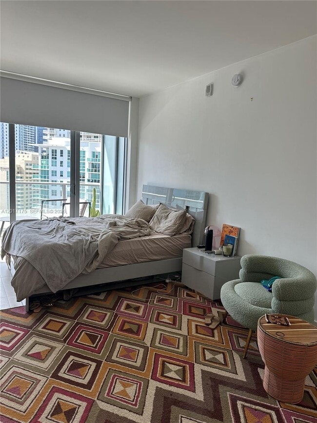 Building Photo - 1300 Brickell Bay Dr Unit 2213