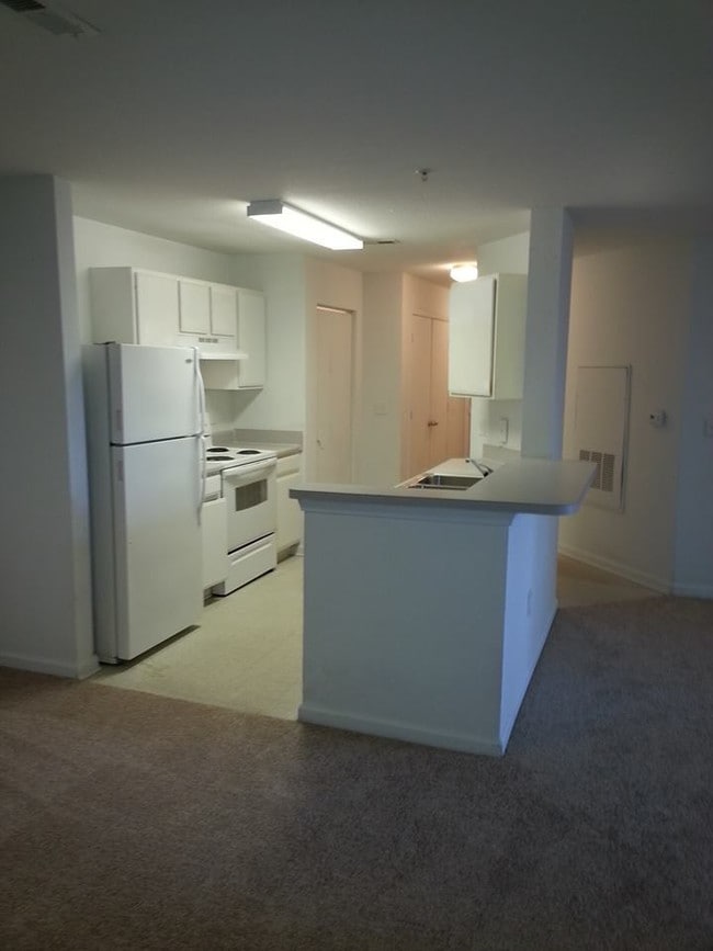 Hallmark at Timberlake Apartments Goose Creek, SC