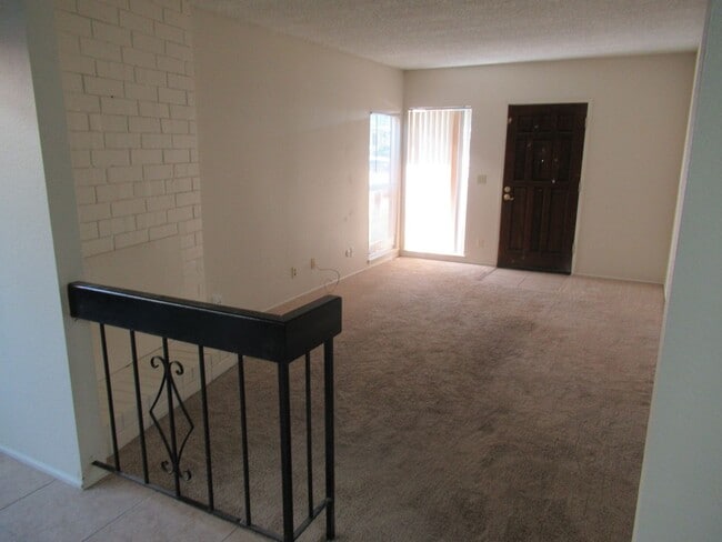 Photo - 2 BED 2 BATH DUPLEX FOR RENT