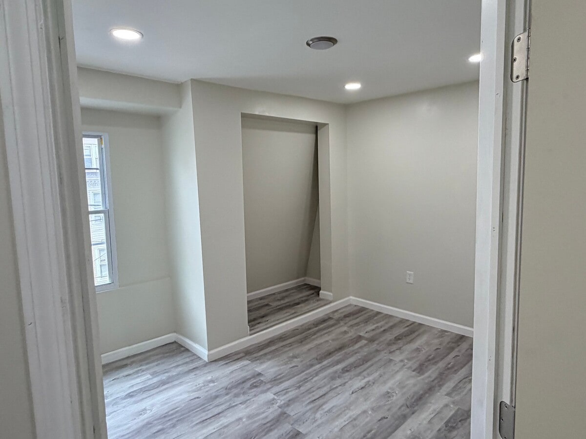 Photo - 1020 W Market St Unit 3
