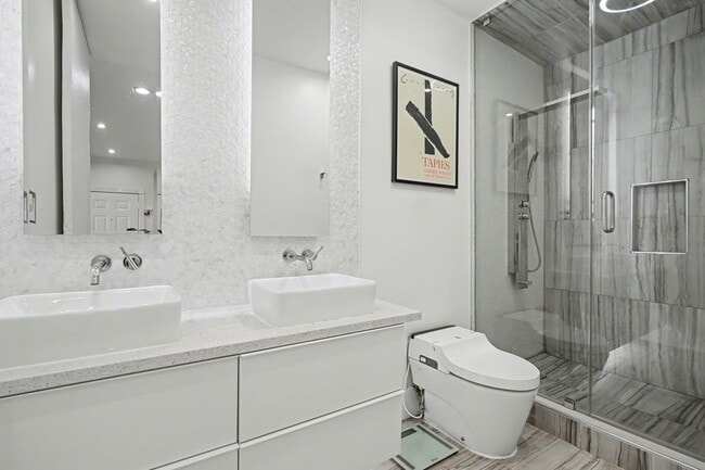 Photo - 3231 Allen Pkwy Unit 2104