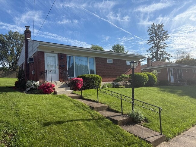 3 Bedroom Home located in Camp Hill PA - 3 Bedroom Home located in Camp Hill PA