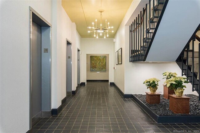 Photo - 31 Woodland St Unit 4G