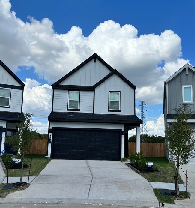 Photo - 2837 Lisburn Ter Ln