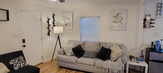 Building Photo - 165 W Crystal Lake Ave Rental