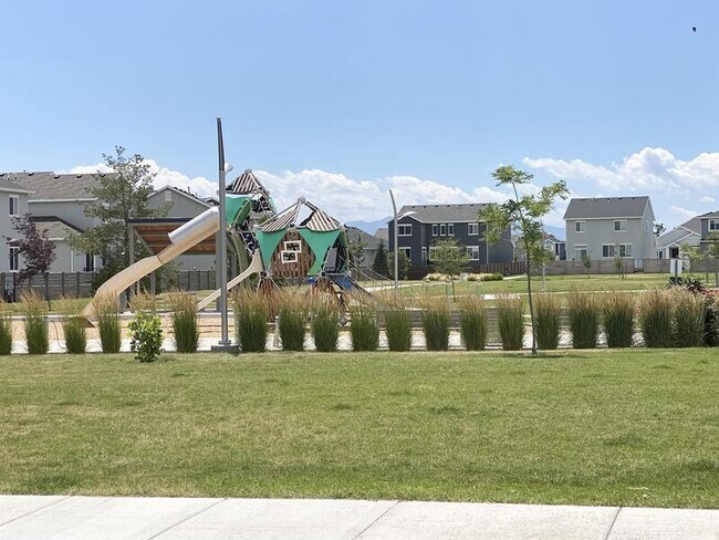 Photo - 541 N 20 W