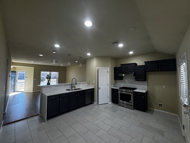 Photo - 14724 S Fern Pl