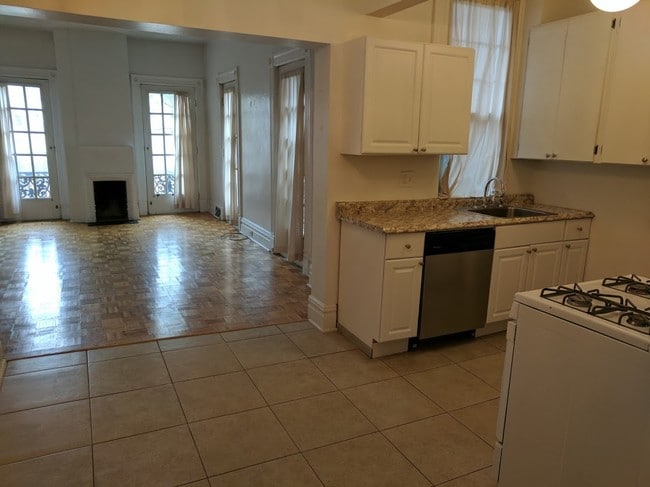 Photo - 5431 Howe St Unit 1st Floor