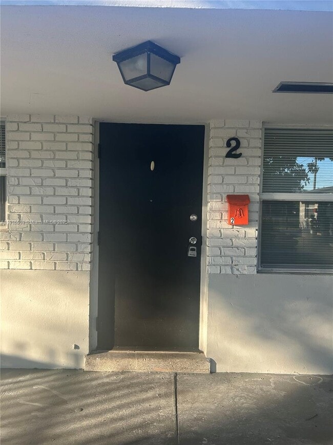 Building Photo - 1126 SW 15th Terrace Unit 1-8