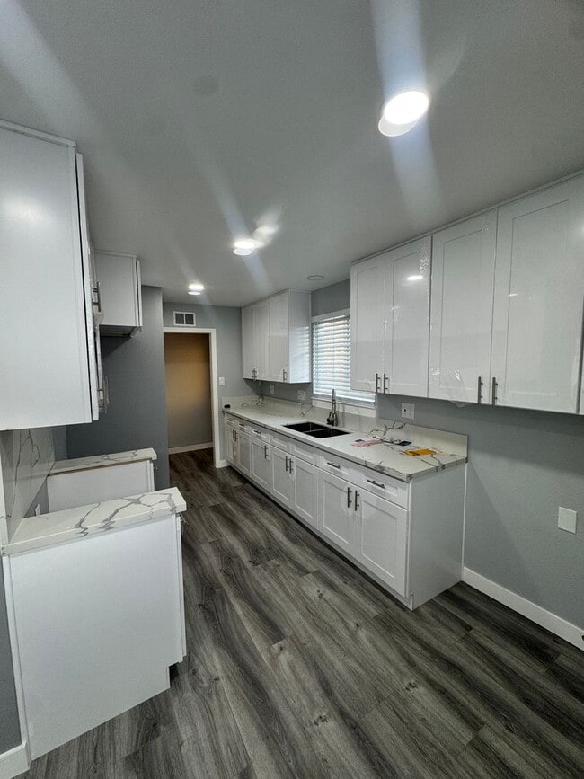 Photo - 11645 Goldendale Dr