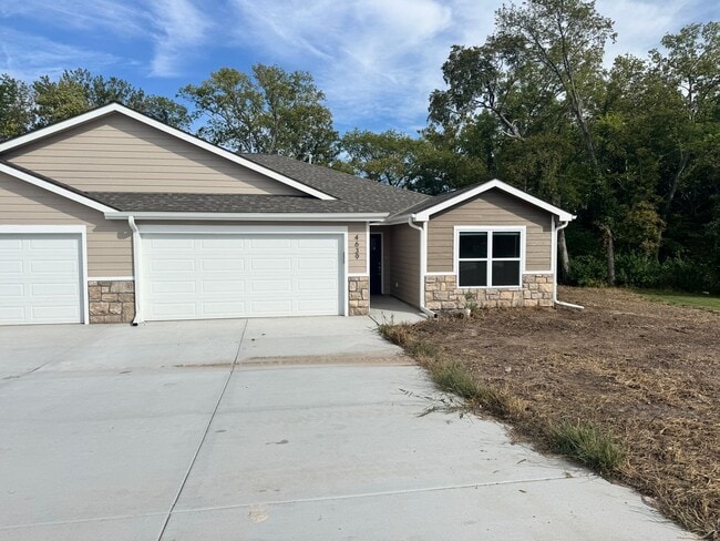 Photo - BRAND NEW 3-bedroom Duplex in Irvine Acres!