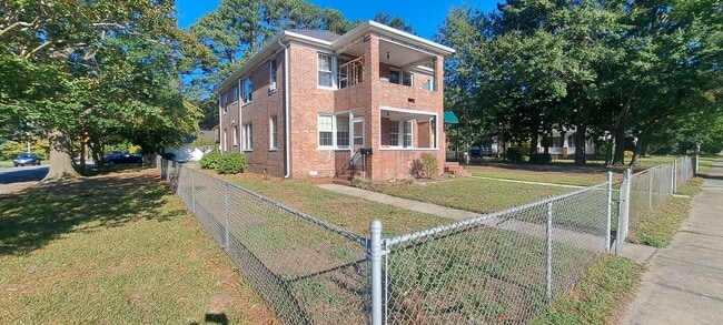Downstairs duplex