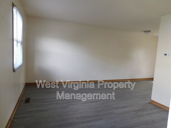 Photo - 219 Cardinal Wy