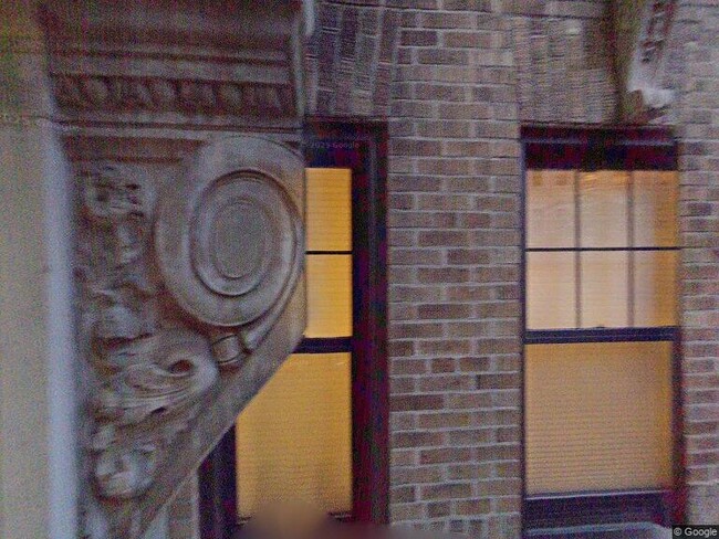 Building Photo - 114 Riverway Unit 9