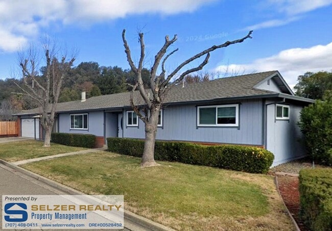 Building Photo - Roomy 3+ bedroom north Ukiah home w/ big y...