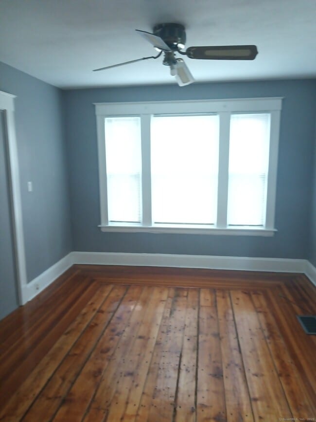 Photo - 50 Newington Ave