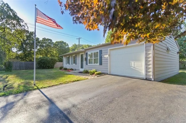 Photo - 8 Indian Field Rd