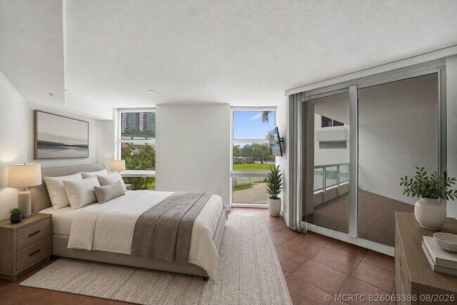 Photo - 401 SW 4th Ave Unit 203