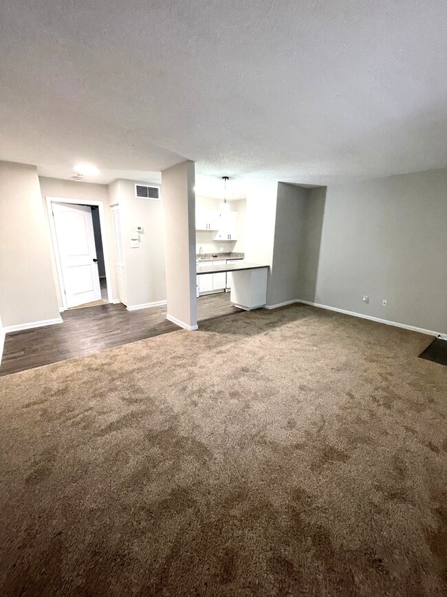 Top Floor is carpeted - Oak Terrace