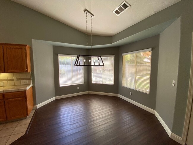 Photo - 2643 W Oakridge Ave