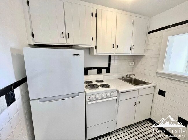 Photo - CHARMING DOWNTOWN CONDO - WALK EVERYWHERE!