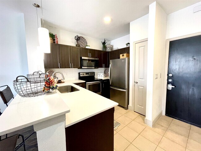 Photo - 2222 Smith St Unit 226