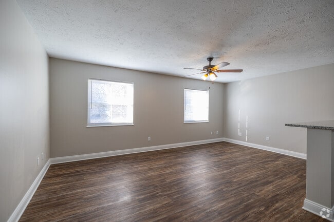 1BD, 1BA - 686SF