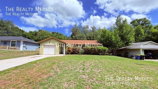 Building Photo - 104 E Osceola St