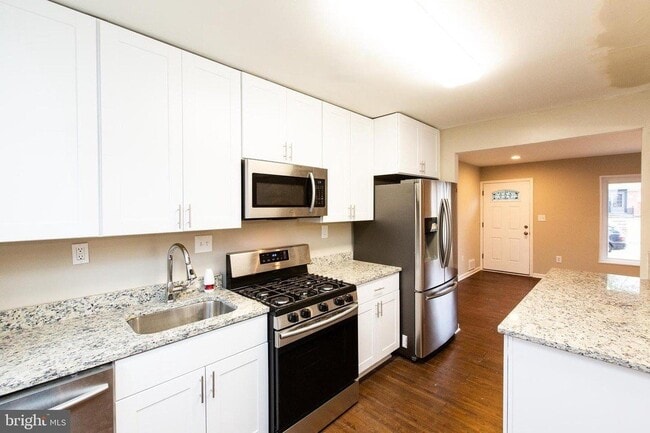 Photo - 6904 Lansdale St
