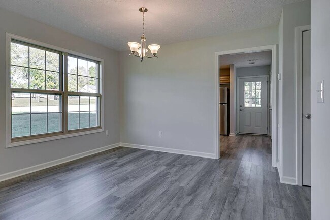 Photo - Spacious ranch style 2-bedroom, 2 bath duplexes located in Manchester! Unit 296 Hunt Street