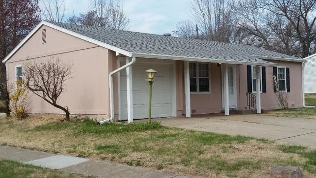 Photo - 4801 SW 28th St