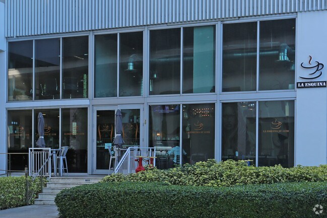 Photo - Ten Museum Park