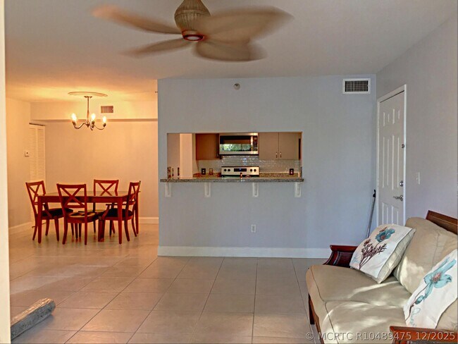 Photo - 160 Yacht Club Way Unit 210