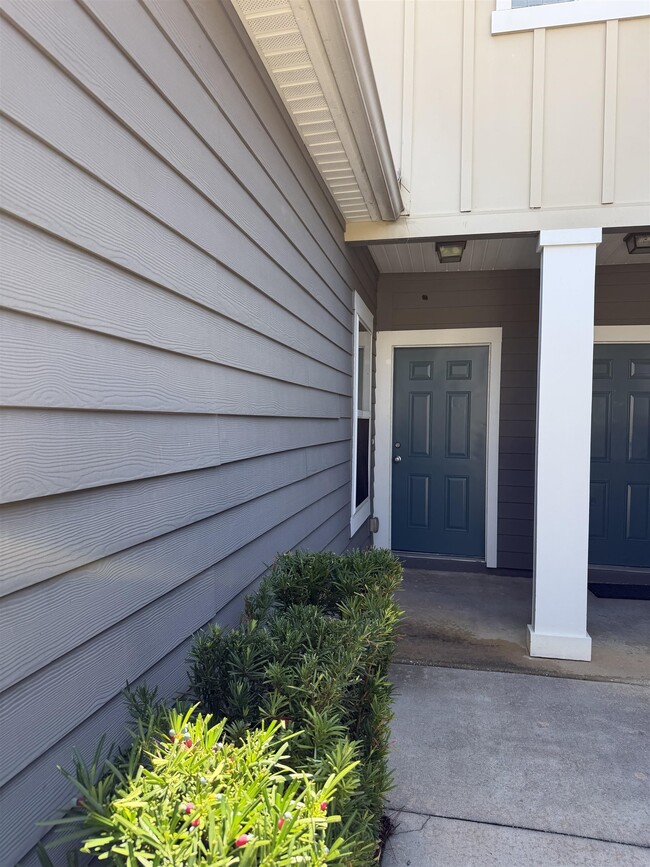 Photo - 229 Whitland Wy