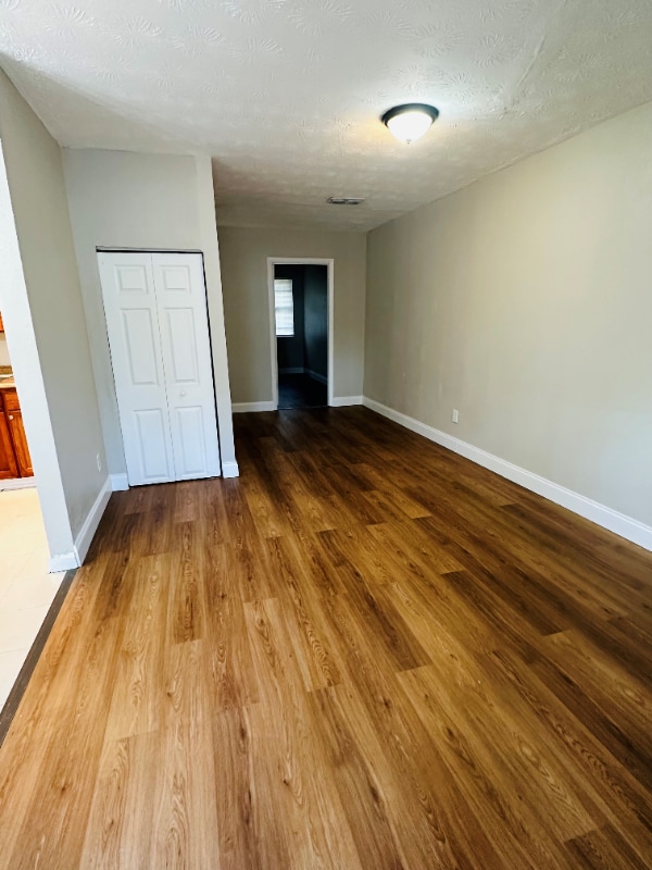 Photo - 7114 Ken Knight Dr W