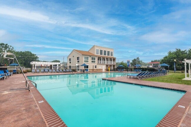 Chesapeake Glen Apartment Homes
