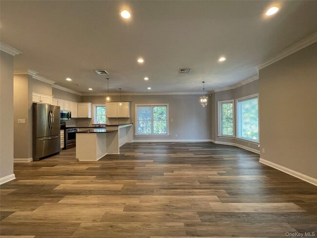 Photo - 30 High St Unidad B