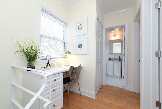 Photo - 136 Thornton Rd Unit 1