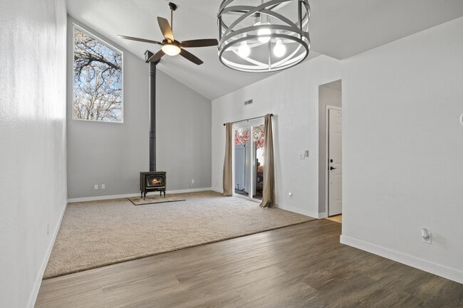 Photo - 60 Millpond Dr